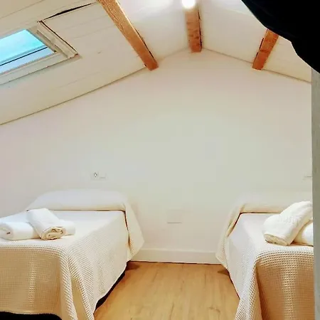 Atico Luminoso Casa De Yaya Minia Διαμέρισμα